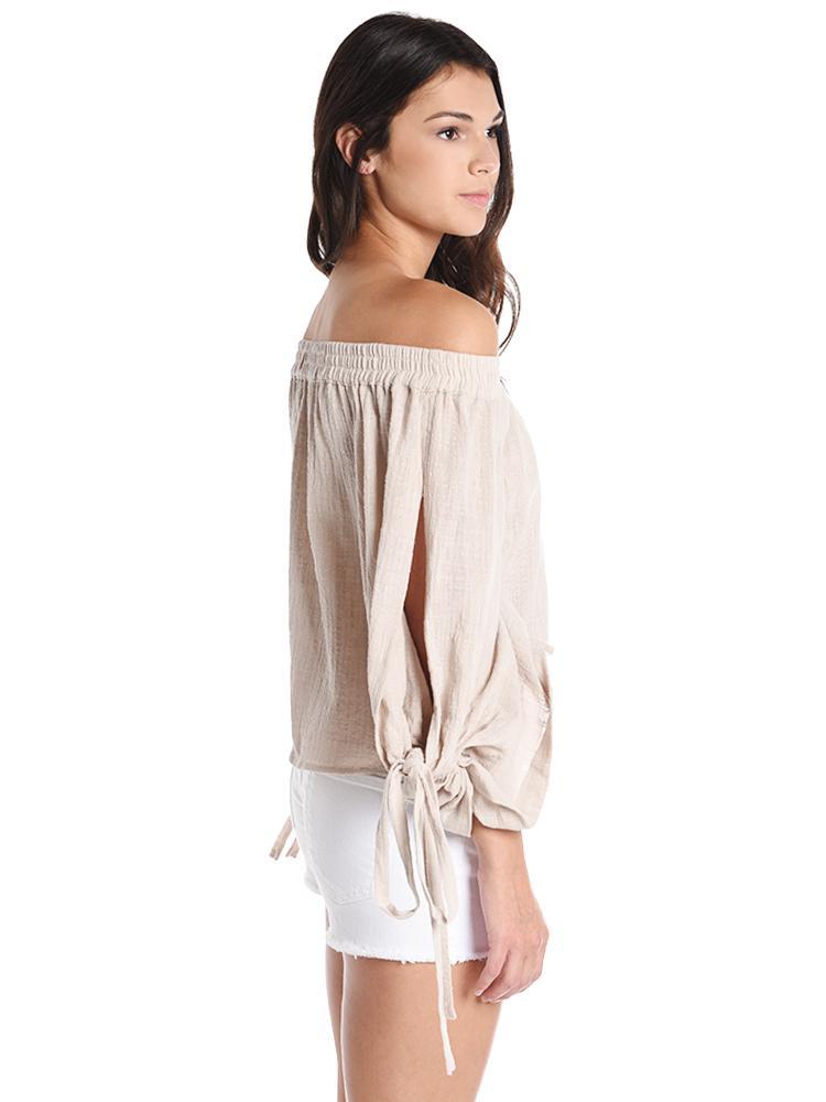 Misa Adeli Top