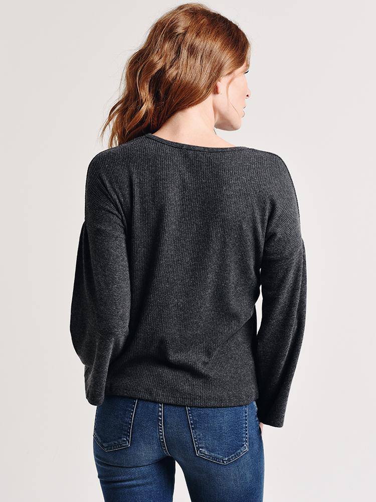 Stark X Ruffle Sleeve Top